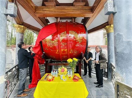 Lễ tiếp nhận công đức - Tiếng trống vọng hồn quê