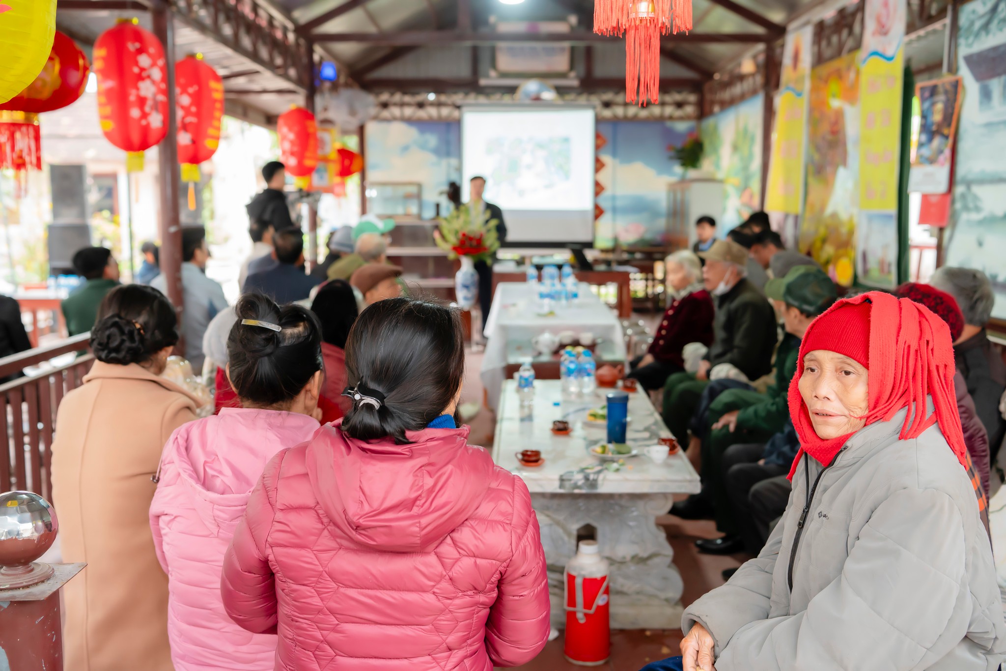 Họp bàn phương án xây dựng Đình, làng chùa Bùi copy 026916