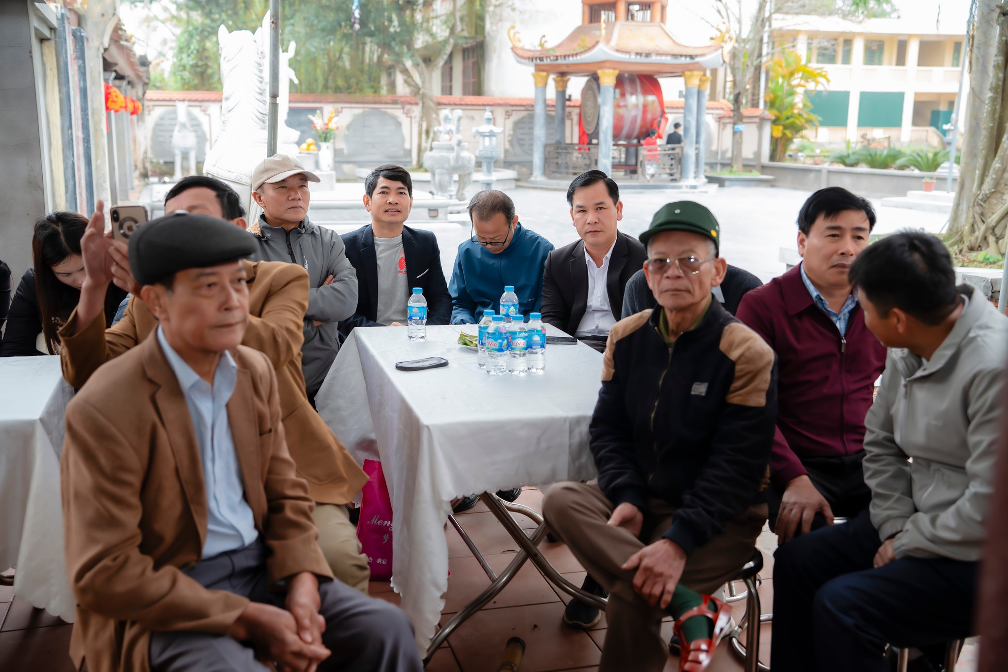 Họp bàn phương án xây dựng Đình, làng chùa Bùi copy 044442